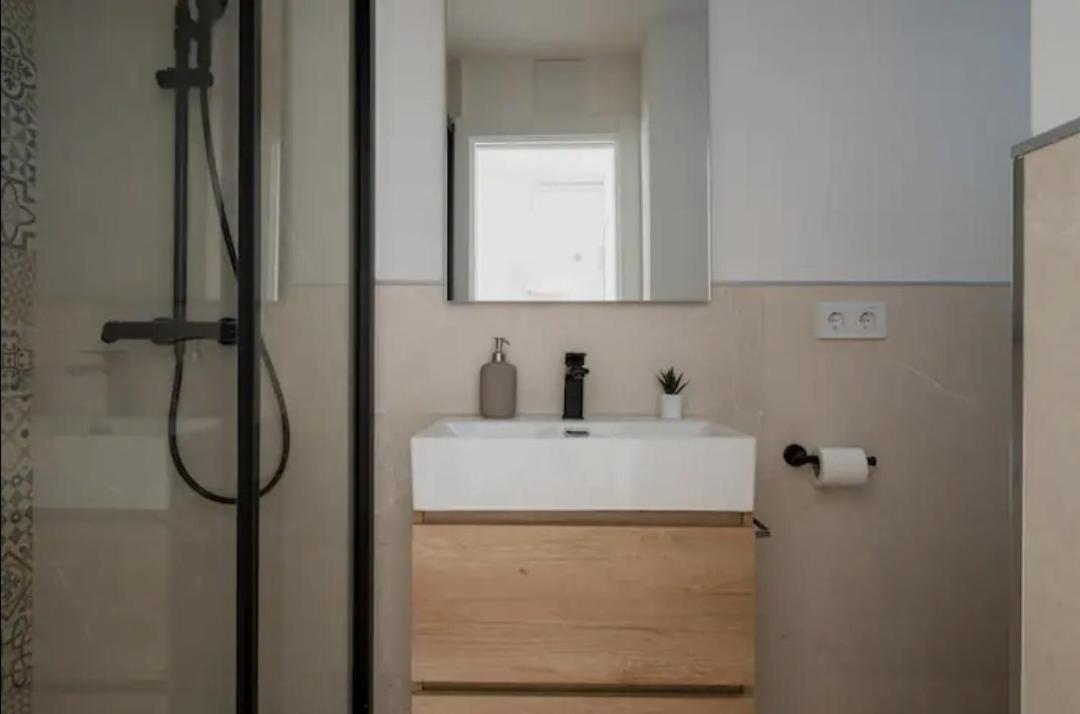 Apartment Close To The Beach Sant Adria de Besos Exterior photo